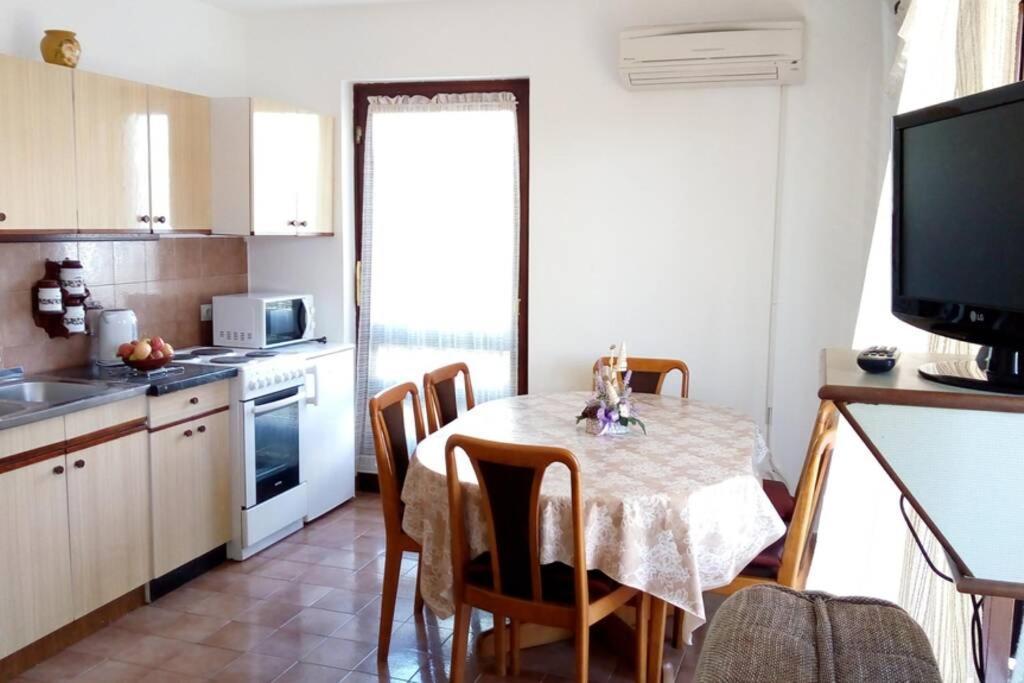 Apartment Zdenka Raša Extérieur photo